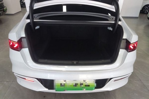 BYD Qin PLUS 2024, 34100 км, за 9928 USD - фото 22