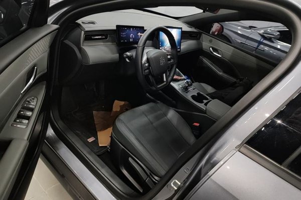 BYD Qin PLUS 2025, 12600 км, за 14170 USD - фото 18