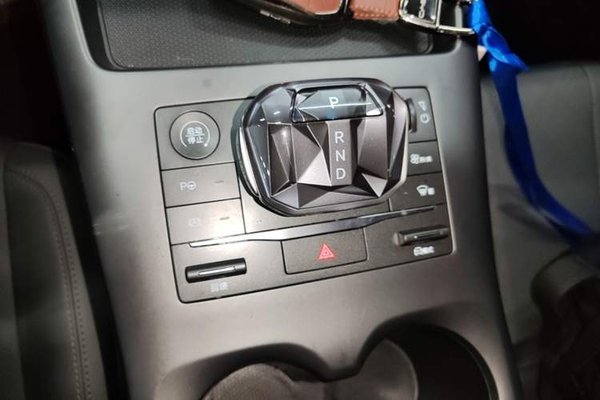 BYD Qin PLUS 2025, 12600 км, за 14170 USD - фото 16