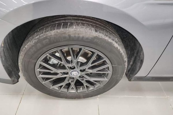 BYD Qin PLUS 2025, 12600 км, за 14170 USD - фото 10