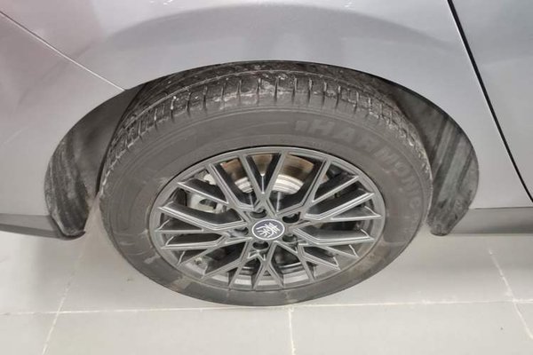 BYD Qin PLUS 2025, 12600 км, за 14170 USD - фото 11