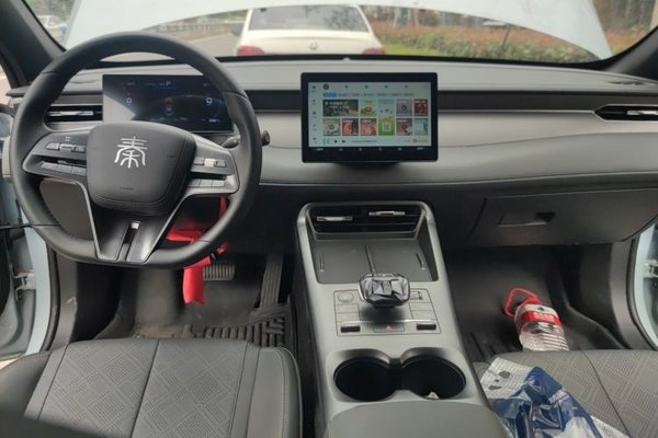 BYD Qin PLUS 2025, 20800 км, за 9116 USD - фото 10