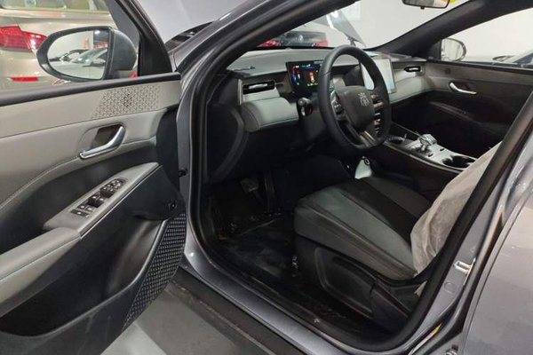 BYD Qin PLUS 2025, 100 км, за 14131 USD - фото 19