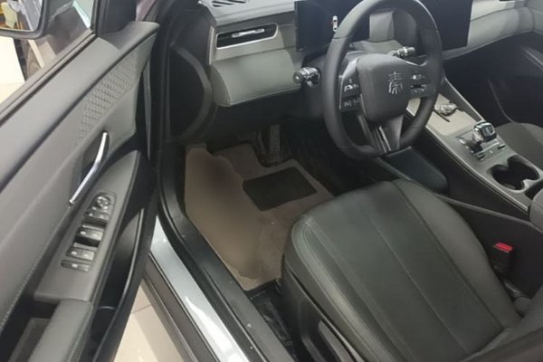 BYD Qin PLUS 2025, 13400 км, за 10354 USD - фото 24