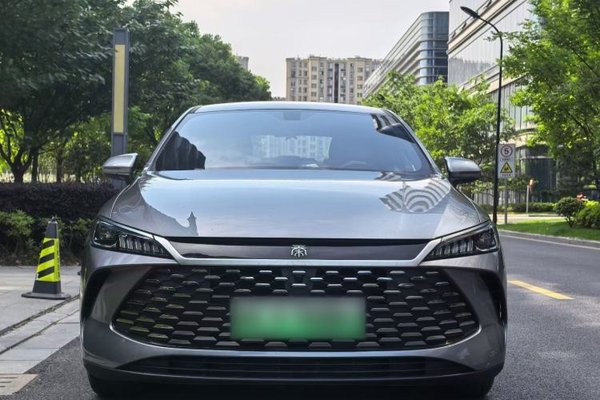 BYD Qin PLUS 2025, 13400 км, за 10354 USD - фото 13