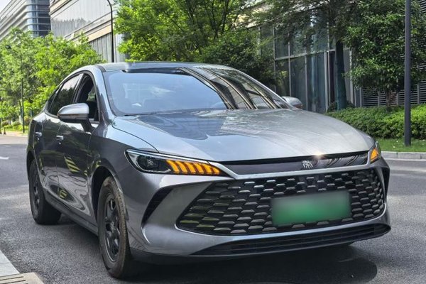 BYD Qin PLUS 2025, 13400 км, за 10354 USD - фото 14