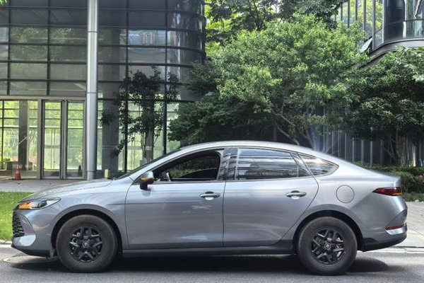 BYD Qin PLUS 2025, 13400 км, за 10354 USD - фото 15