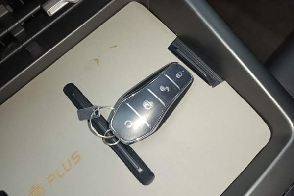 BYD Qin PLUS 2025, 13400 км, за 10354 USD - фото 17