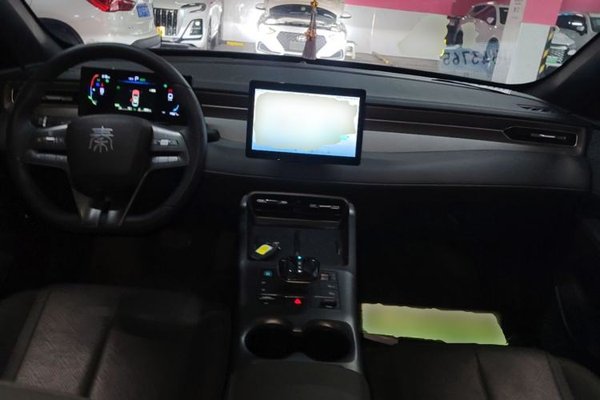 BYD Qin PLUS 2025, 14800 км, за 11232 USD - фото 12