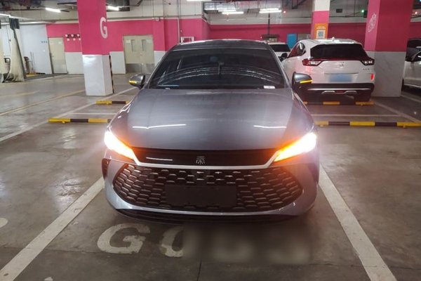 BYD Qin PLUS 2025, 14800 км, за 11232 USD