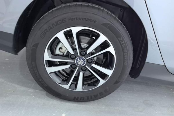 BYD Qin PLUS 2025, 2400 км, за 13255 USD - фото 11