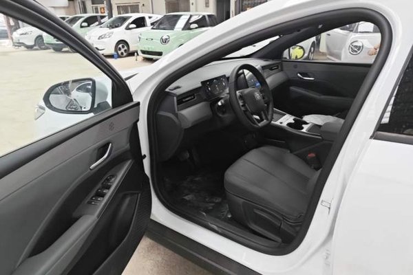 BYD Qin PLUS 2025, 100 км, за 12005 USD - фото 17