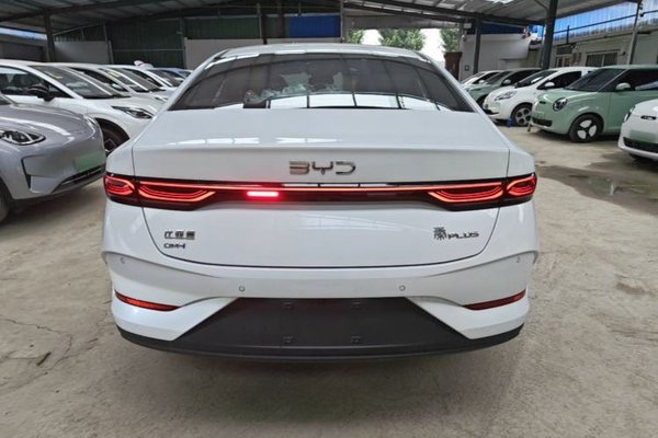 BYD Qin PLUS 2025, 100 км, за 12005 USD