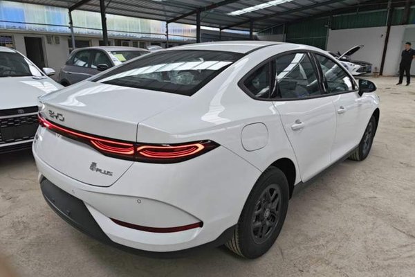 BYD Qin PLUS 2025, 100 км, за 12005 USD