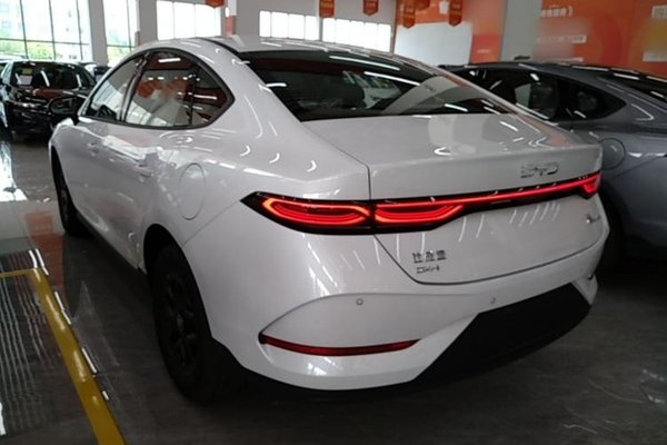 BYD Qin PLUS 2025, 100 км, за 12951 USD