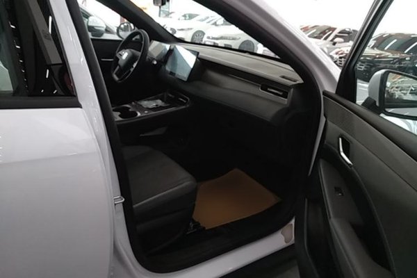 BYD Qin PLUS 2025, 100 км, за 12951 USD - фото 23