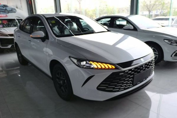 BYD Qin PLUS 2025, 100 км, за 13391 USD