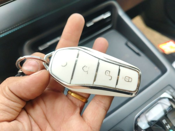 BYD Qin PLUS 2025, 13100 км, за 11350 USD - фото 19