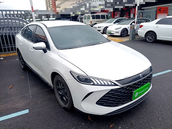 BYD Qin PLUS 2025, 22700 км, за 10290 USD
