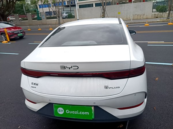 BYD Qin PLUS 2025, 22700 км, за 10290 USD