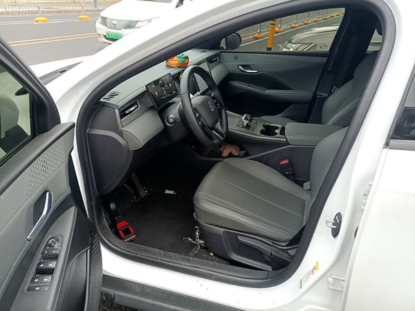 BYD Qin PLUS 2025, 22700 км, за 10290 USD - фото 19