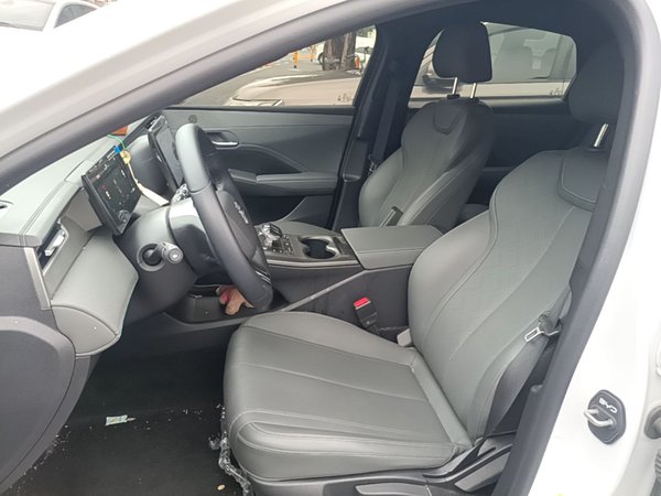 BYD Qin PLUS 2025, 22700 км, за 10290 USD - фото 18