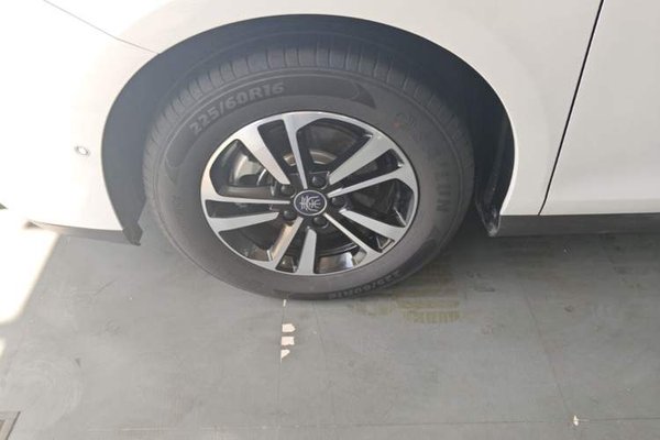 BYD Qin PLUS 2025, 3100 км, за 13561 USD - фото 10