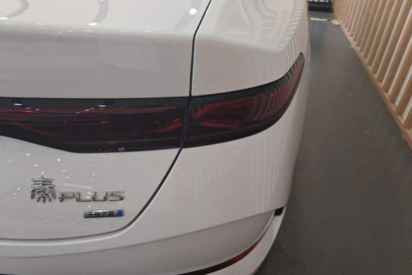 BYD Qin PLUS 2025, 3100 км, за 13561 USD - фото 9