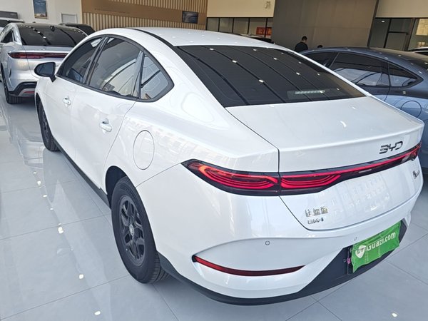 BYD Qin PLUS 2025, 8900 км, за 10514 USD