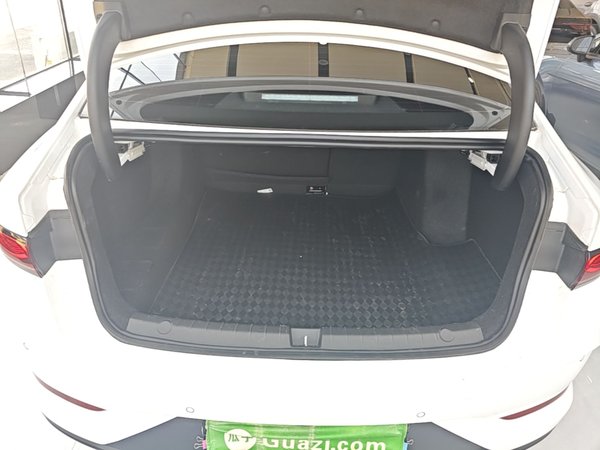 BYD Qin PLUS 2025, 8900 км, за 10514 USD - фото 22