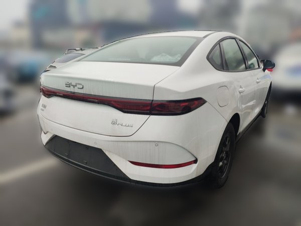 BYD Qin 2026, 100 км, за 11578 USD - фото 6