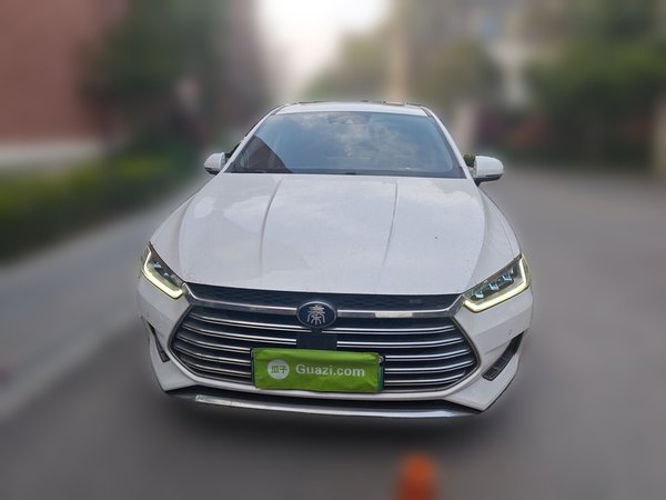 BYD Qin Pro New Energy 2018, 104900 км, за 7181 USD