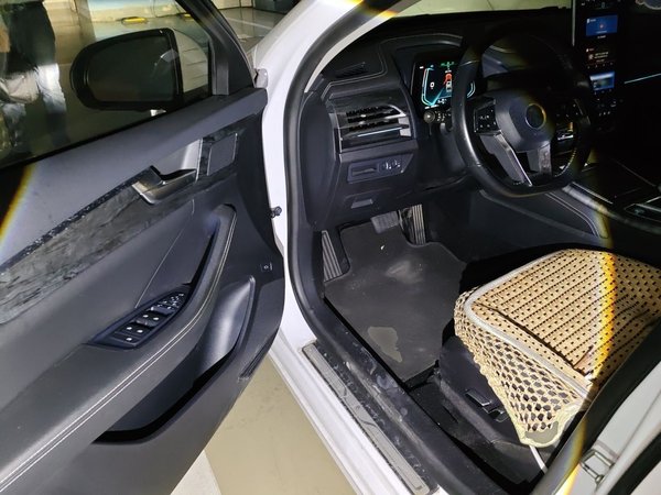 BYD Qin Pro New Energy 2018, 49300 км, за 6031 USD - фото 17