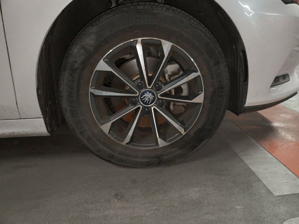 BYD Qin Pro New Energy 2019, 19400 км, за 7145 USD