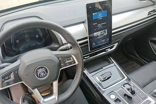 BYD Qin Pro New Energy 2019, 35400 км, за 8621 USD - фото 12