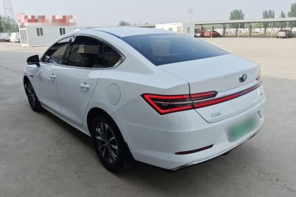 BYD Qin Pro New Energy 2019, 35400 км, за 8621 USD