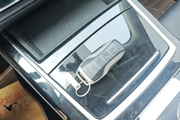 BYD Qin Pro New Energy 2019, 35400 км, за 8621 USD - фото 23