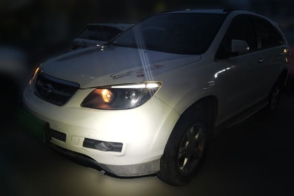 BYD S6 · 2013 год
