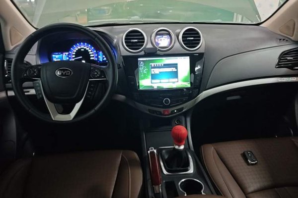 BYD S7 2016, 93200 км, за 4012 USD - фото 12