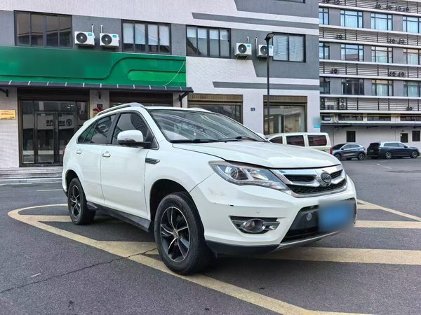 BYD S7 2016 1.5T Manual Luxury Edition, 2016 года