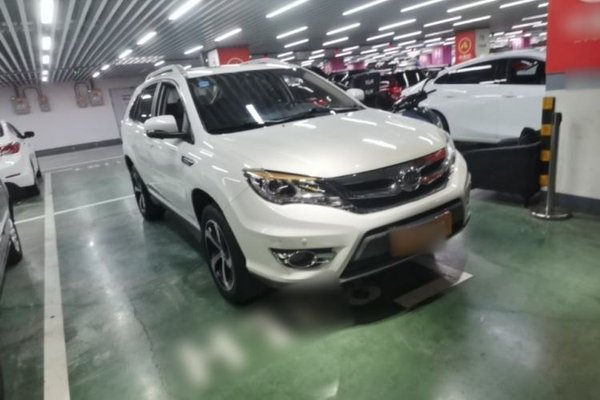 BYD S7 2016, 57500 км, за 4568 USD
