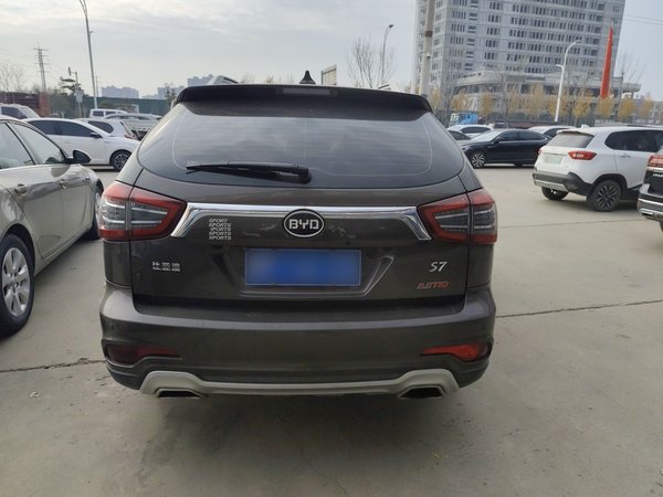 BYD S7 2017, 123300 км, за 4925 USD