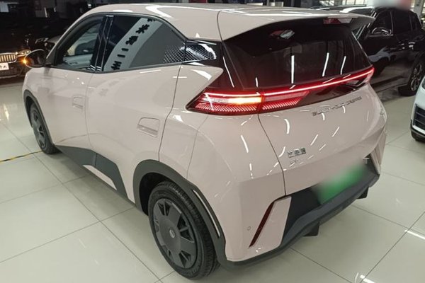 BYD Seagull 2023, 12400 км, за 9038 USD