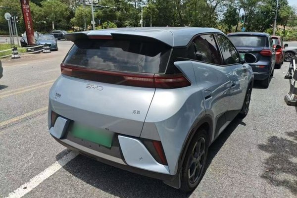 BYD Seagull 2025, 9500 км, за 11117 USD