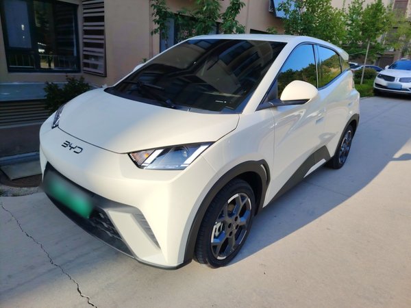 BYD Seagull 2025, 2200 км, за 9807 USD