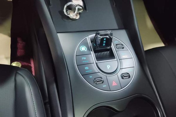 BYD Seal 05 DM-i 2025, 14000 км, за 11644 USD - фото 16