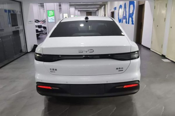 BYD Seal 05 DM-i 2025, 14000 км, за 11644 USD