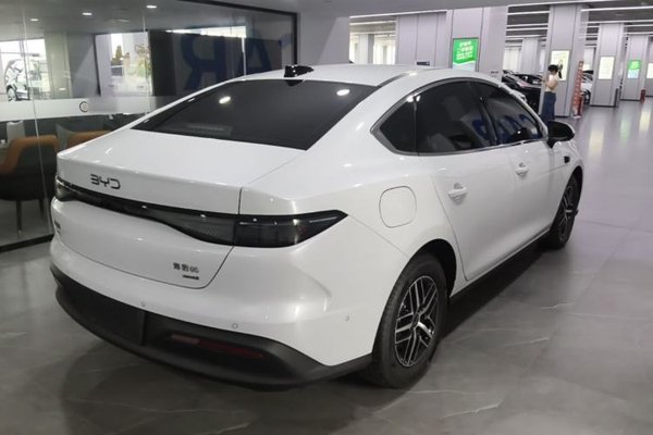 BYD Seal 05 DM-i 2025, 14000 км, за 11644 USD - фото 6