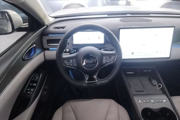 BYD Seal 06 DM-i Touring 2025, 5100 км, за 17593 USD - фото 13
