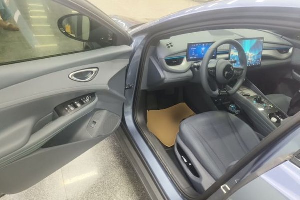 BYD Seal 06GT 2025, 13200 км, за 17044 USD - фото 24